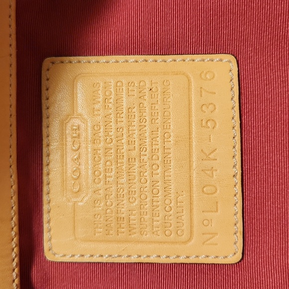 Coach Brown and Tan Large Signature Laptop bag (NEEDS  MINOR HANDLE REPAIR) - Picture 8 of 16